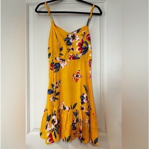 Old Navy Yellow Dress with Flowers size M
